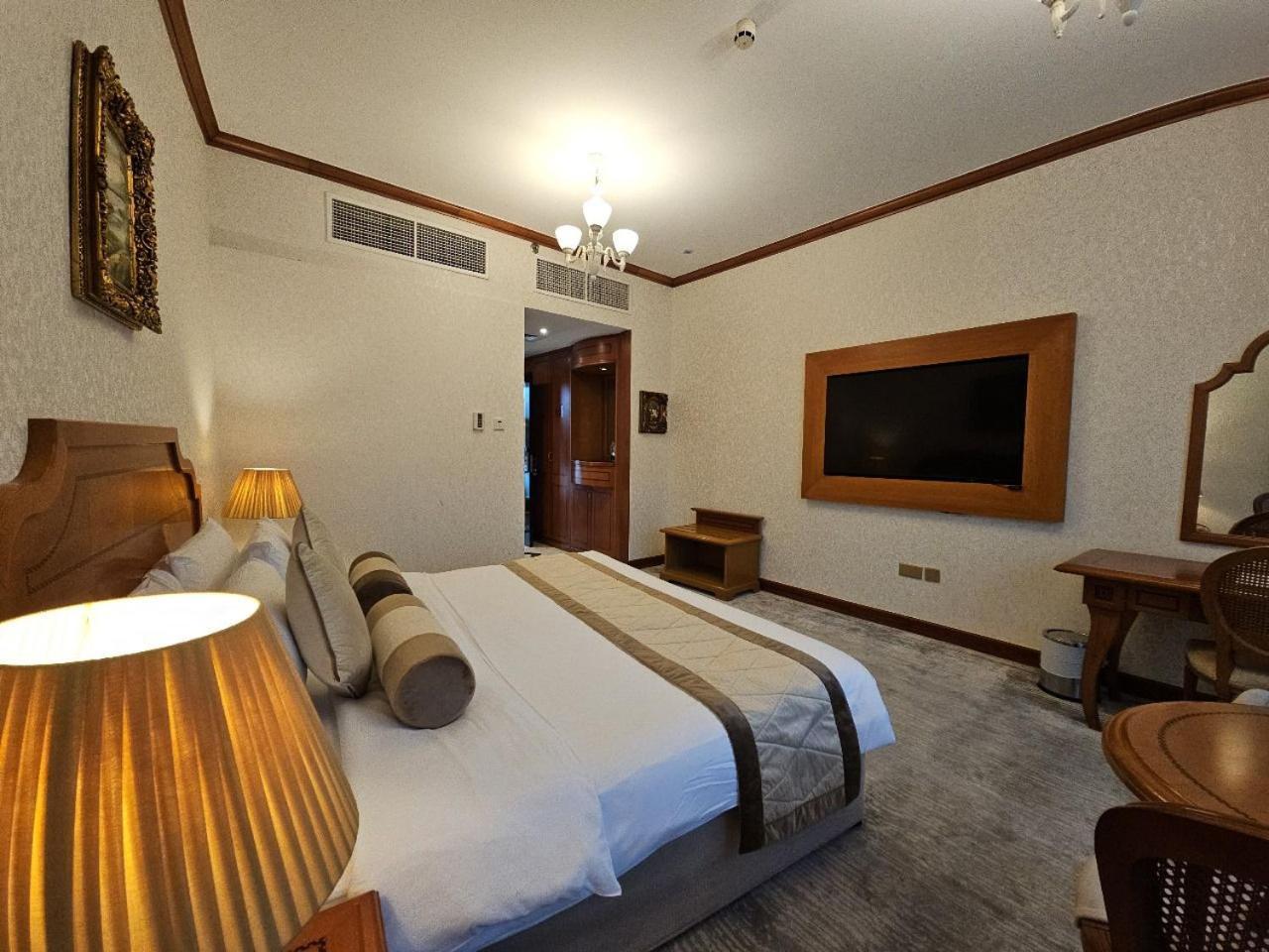 Royal Concorde Hotel & Suite Ντουμπάι Εξωτερικό φωτογραφία