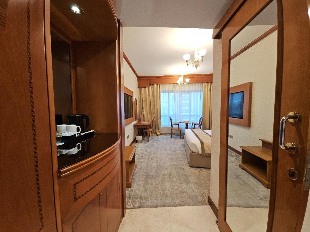 Royal Concorde Hotel & Suite Ντουμπάι Εξωτερικό φωτογραφία