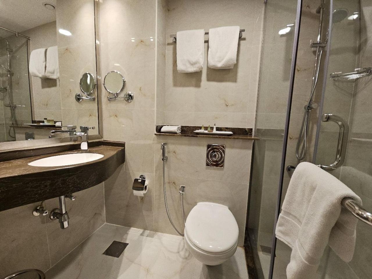 Royal Concorde Hotel & Suite Ντουμπάι Εξωτερικό φωτογραφία
